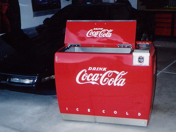 1947 Coca-Cola Water Circulating Chest