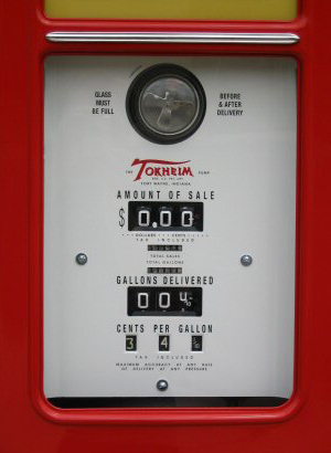 Tokheim Roar With Gilmore Gasoline Pump - Counter Detail