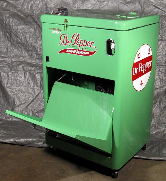 Dr. Pepper Vendo 23 Spintop - Open Drawer