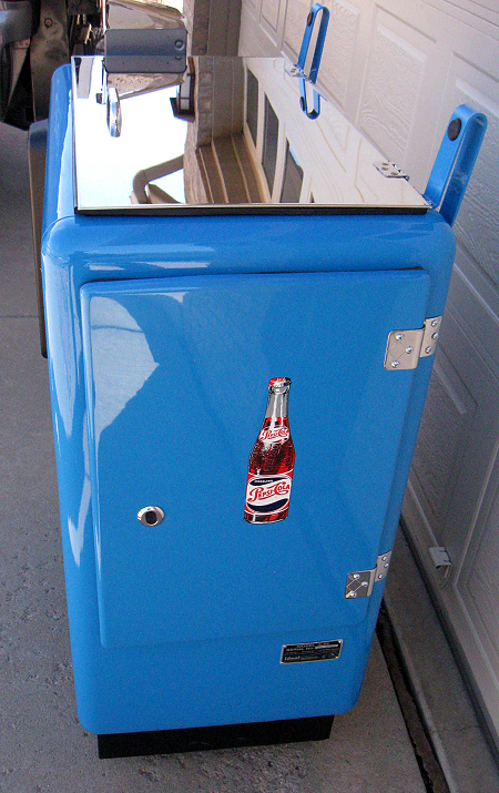 Pepsi Cola Ideal 55 Slider - Side View